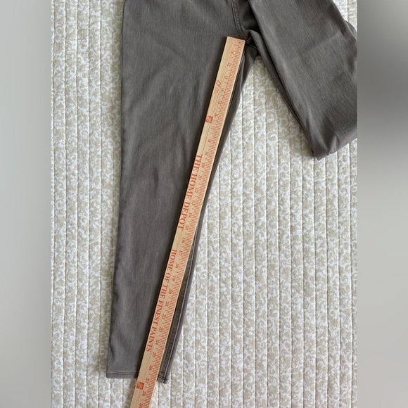 SPANX Jean-ish® Ankle Leggings | Earthy Taupe / Light Gray | Size Large - Picture 12 of 16